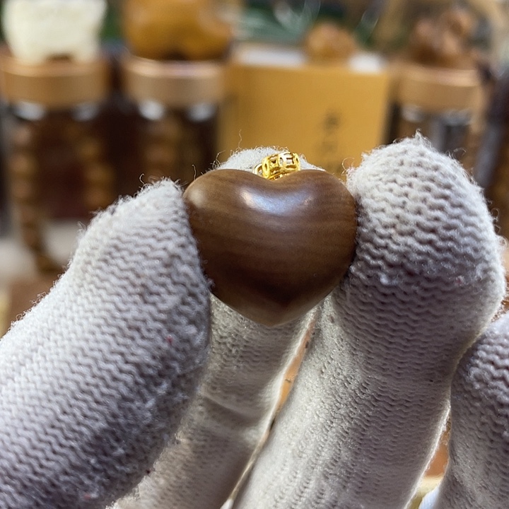 檀香木吊坠老山檀香爱❤️吊坠奶香