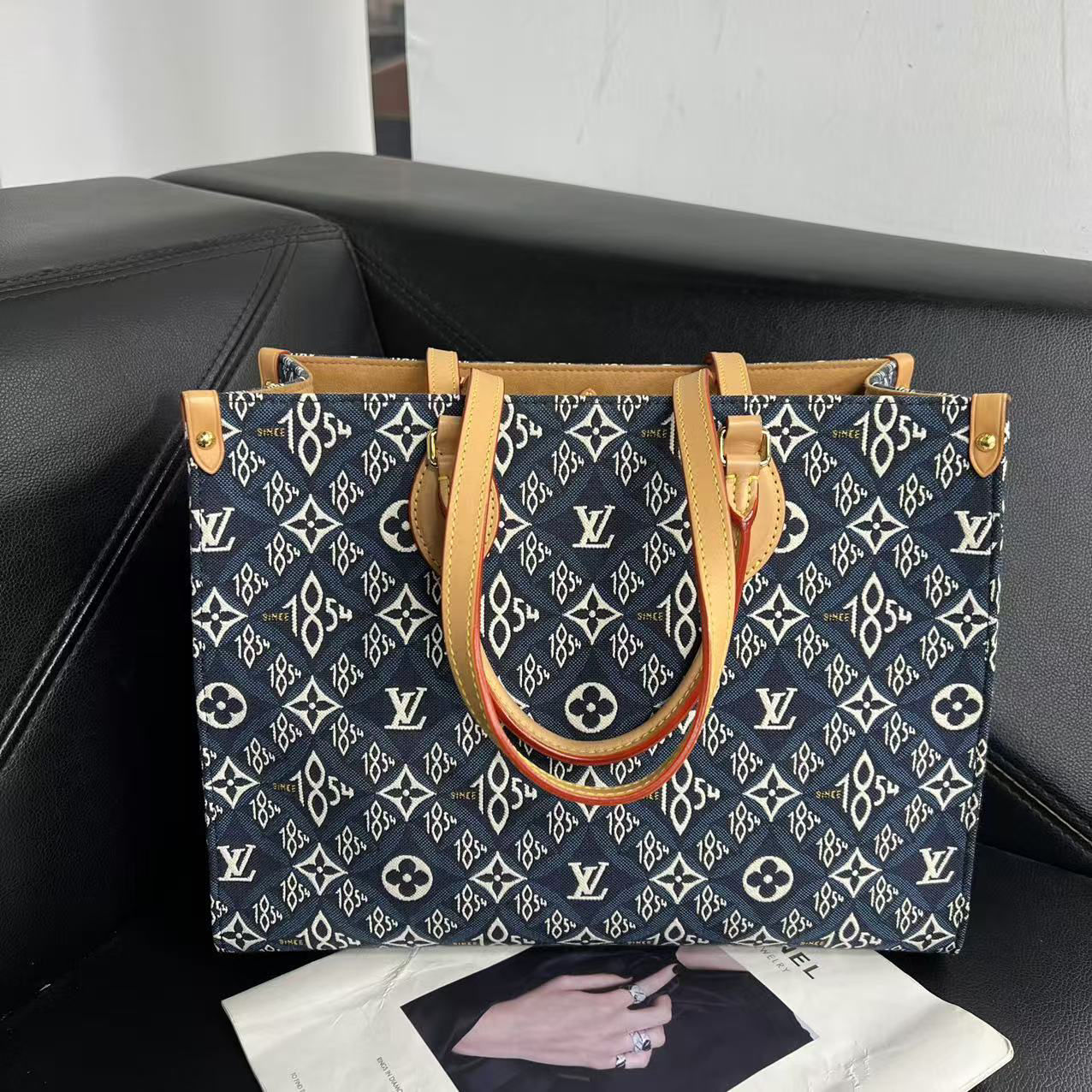 95新 LouisVuitton/路易威登 捐金沉珠/1854 onthego中号单肩包