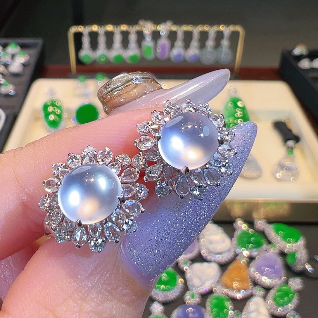 翡翠耳环18K金镶嵌翡翠