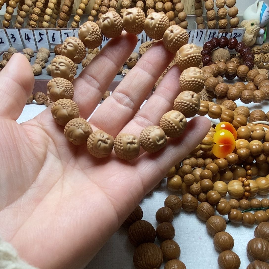 W***b猴头核桃手串宝宝佛