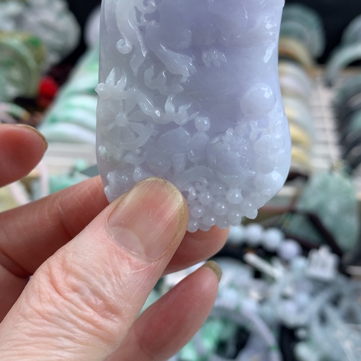 翡翠颈饰未镶嵌吊坠