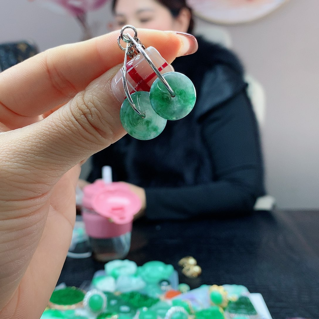 【闪购商品】翡翠耳饰未镶嵌，