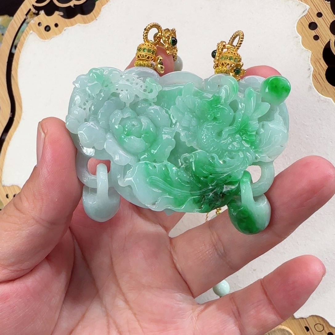 翡翠颈饰未镶嵌仿古