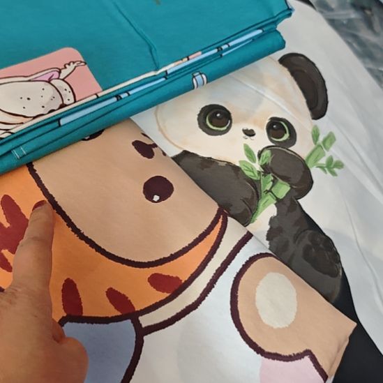 棉纯棉被的尺寸1m6×2m一。发型随机。