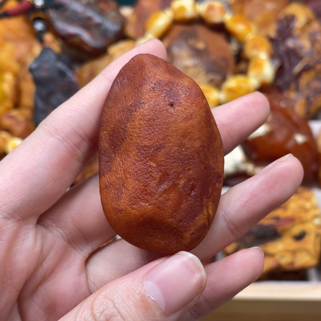 琥珀珠宝奇石未镶嵌