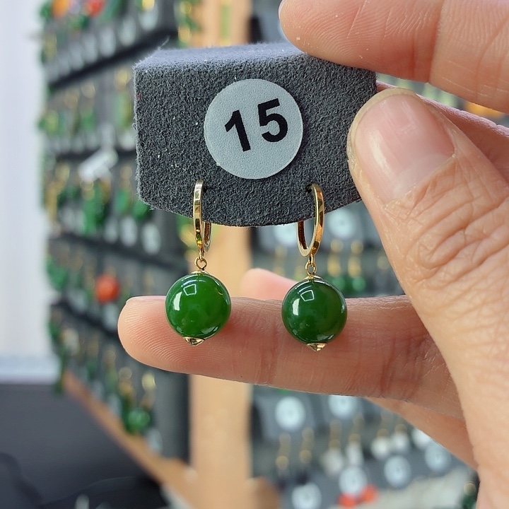 和田玉18K金镶嵌耳饰