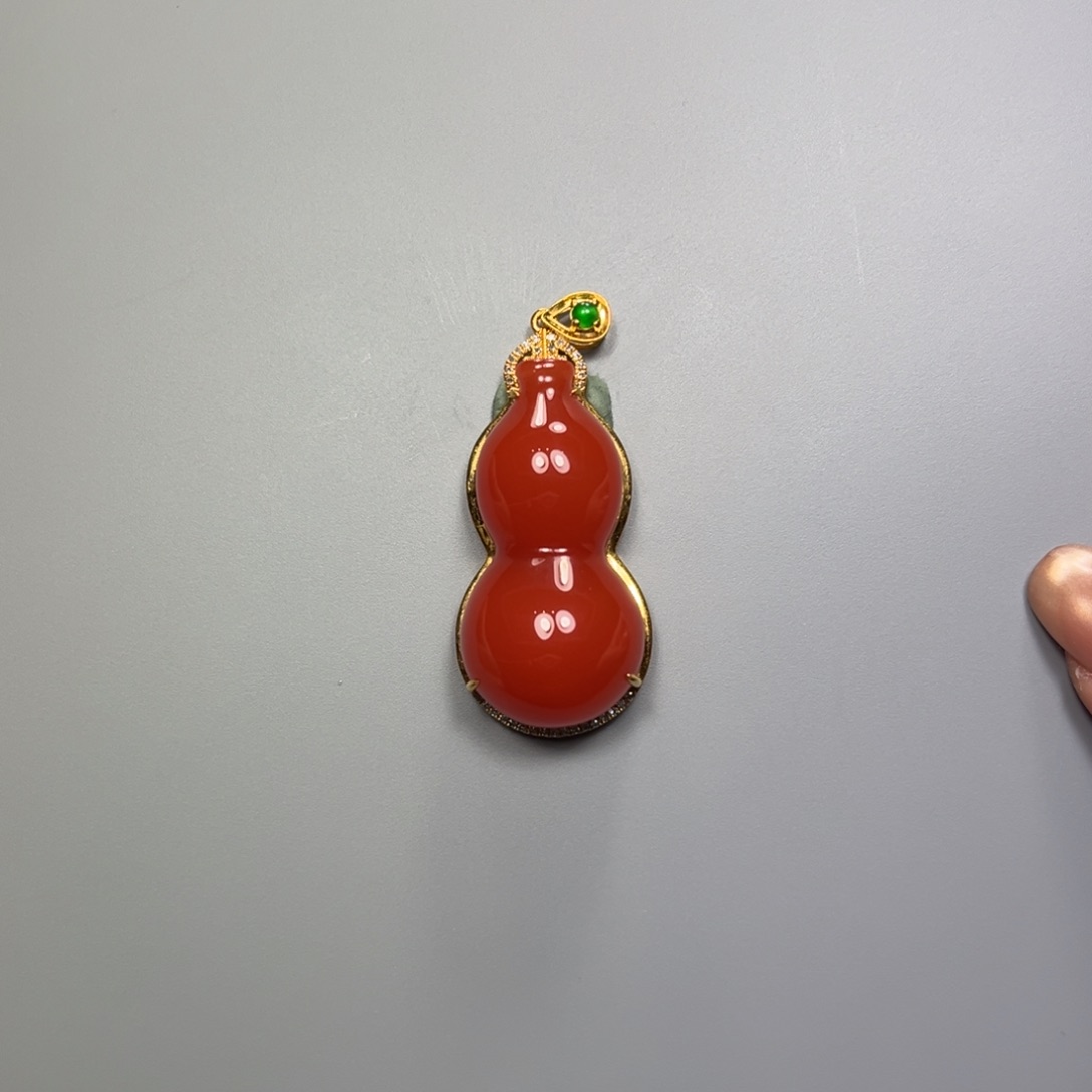 南红玛瑙葫芦吊坠中洞子18K金镶嵌