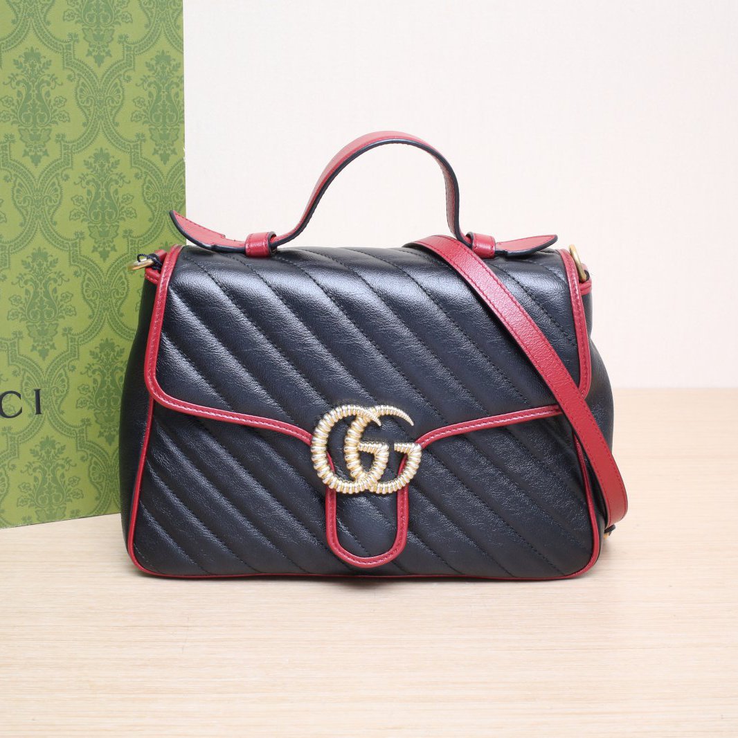 95新 GUCCI/古驰 单肩包 27 羊角扣 黑色 皮革C 金扣 P215563587