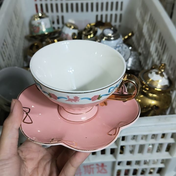 摆件陶瓷默认微瑕，。。。。。