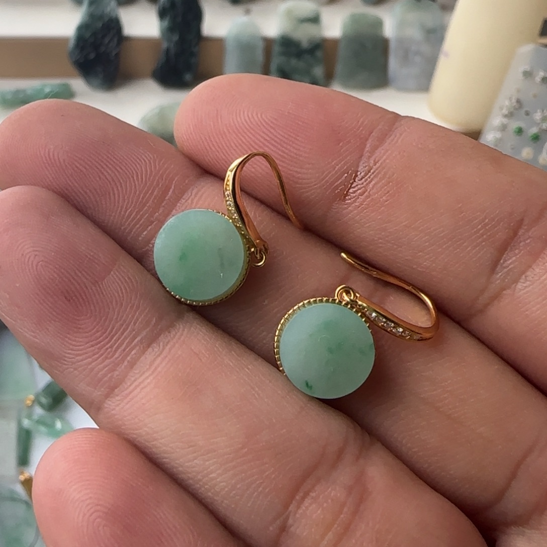 L****翡翠未镶嵌颈饰988888888