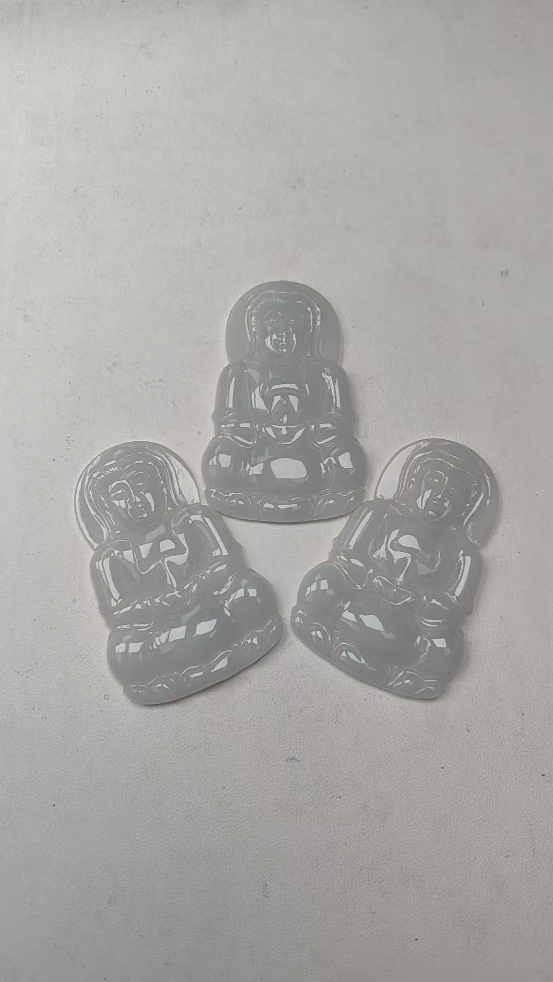 天然缅甸A货翡翠正装观音（多样性发其一）