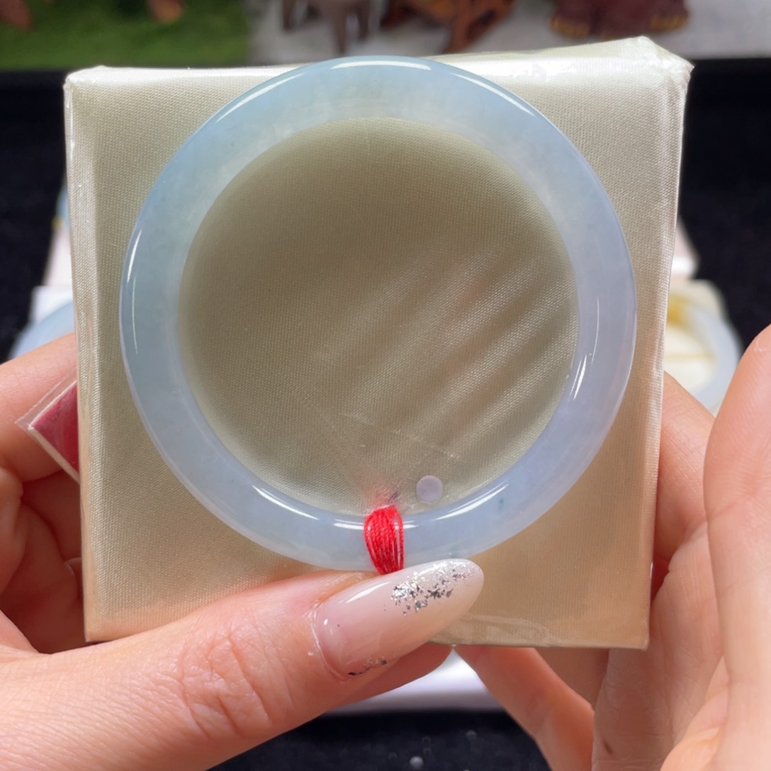 翡翠手镯未镶嵌缅甸翡翠手镯8