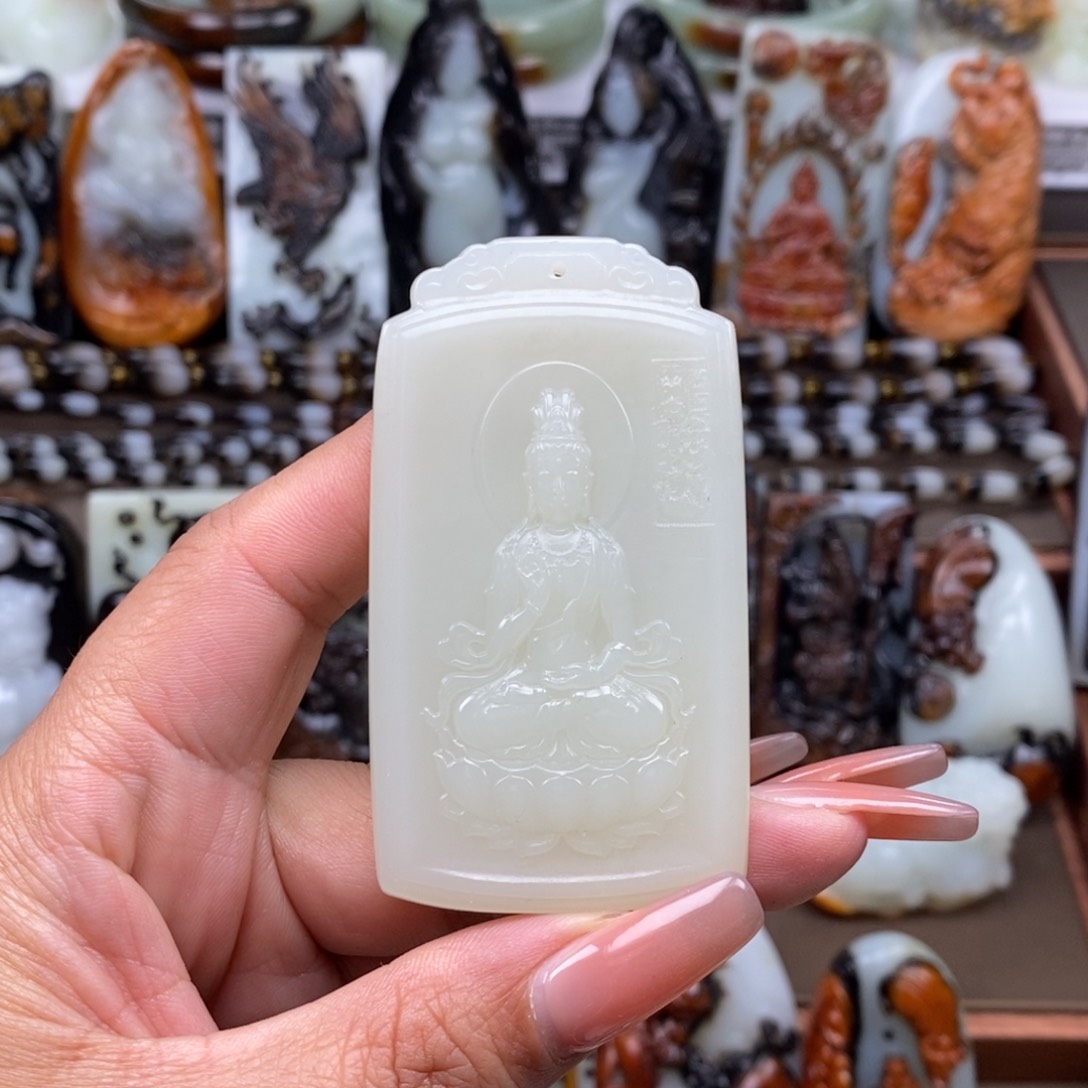 颈饰未镶嵌和田玉