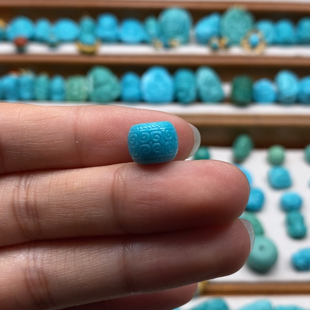 绿松石颈饰未镶嵌