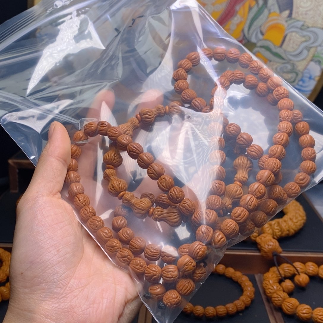 手串桃核大****?龙纹桃核野生纹