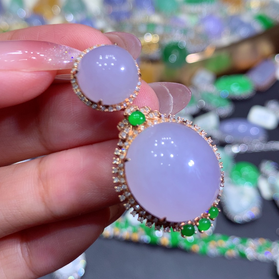 翡翠吊坠(赠链)18K金镶嵌