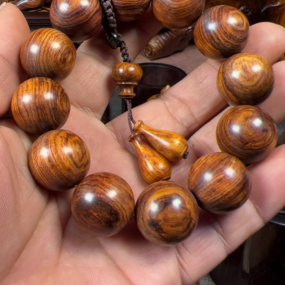 【闪购商品】黄花梨/降香黄檀呵****嘴