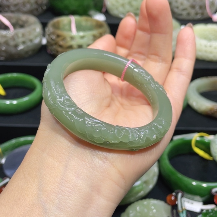 和田玉手镯50+圈口 编号62未镶嵌