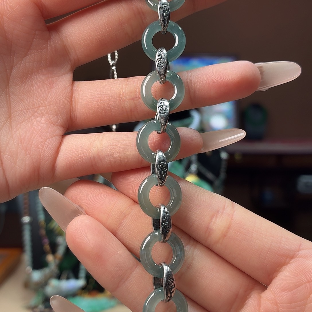 翡翠未镶嵌耳饰多样性发一手串