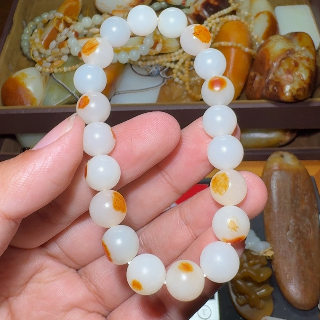 和田玉颈饰未镶嵌