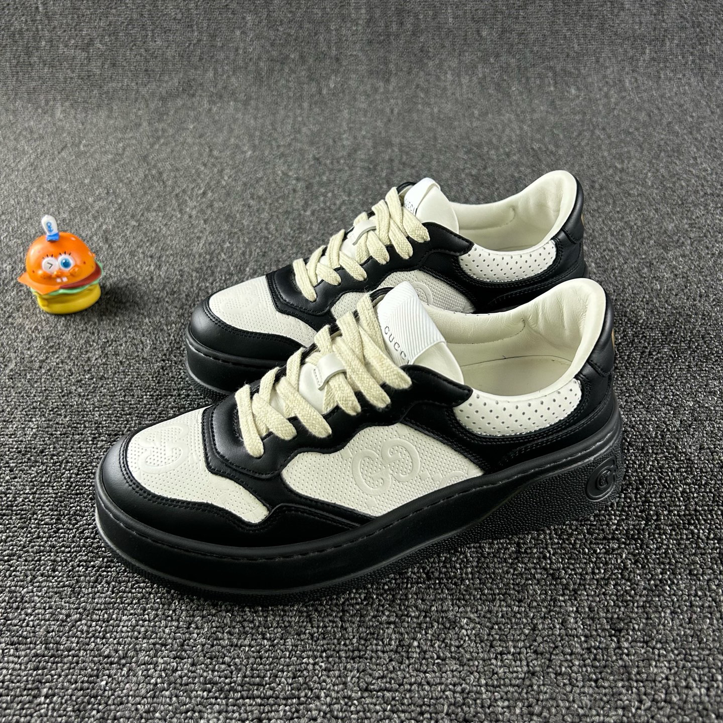 95新 GUCCI/古驰 黑白厚底饼干鞋36码 HB5377 