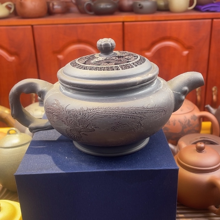 兰***人紫砂茶壶正品一把