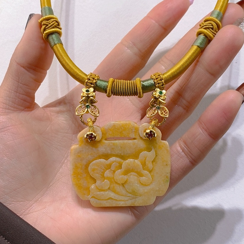 【闪购商品】颈饰未镶嵌翡翠