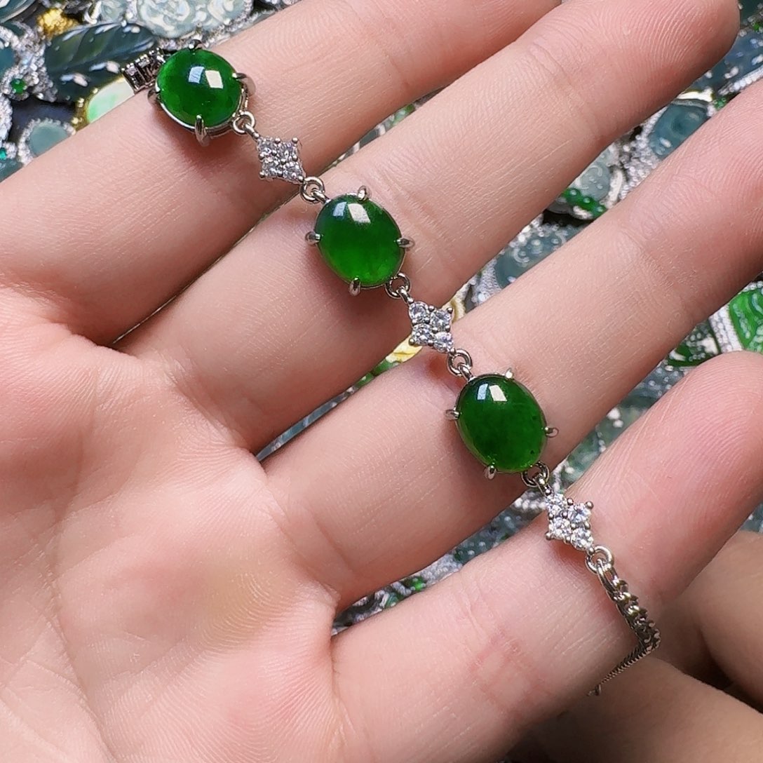 翡翠未镶嵌颈饰天然A货翡翠放漏