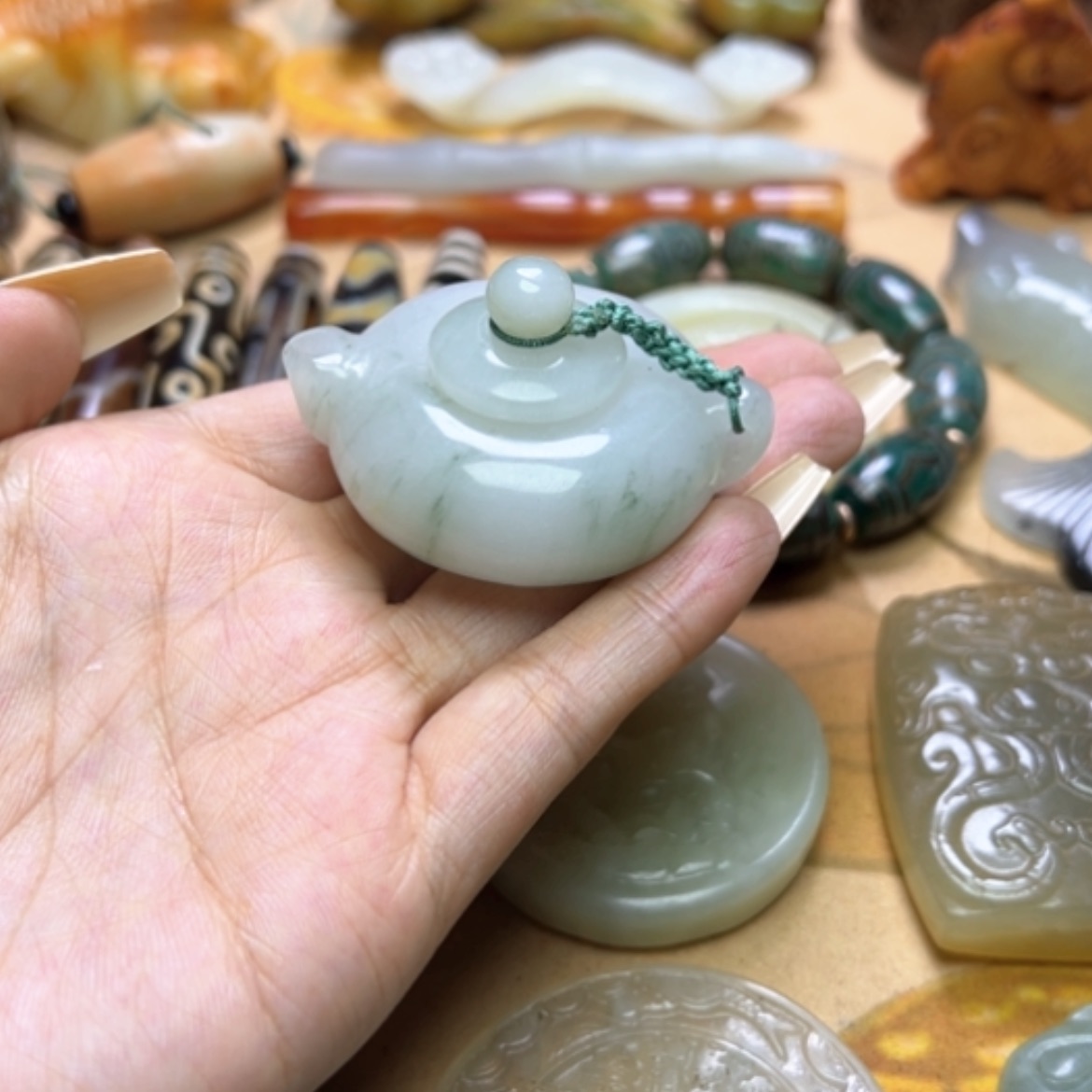 【闪购商品】蛇纹石玉颈饰未镶嵌