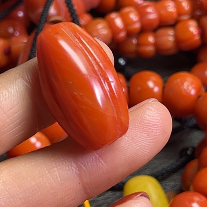 颈饰琉璃王**师琉璃………….