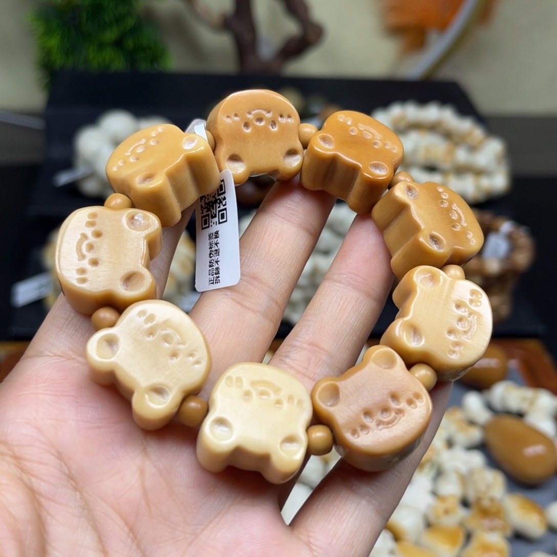 菩提根/象牙果吊坠2.14.109熊干