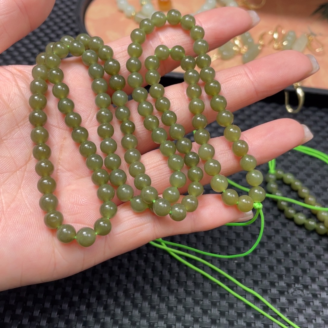 和田玉未镶嵌颈饰碧玉黄皮108