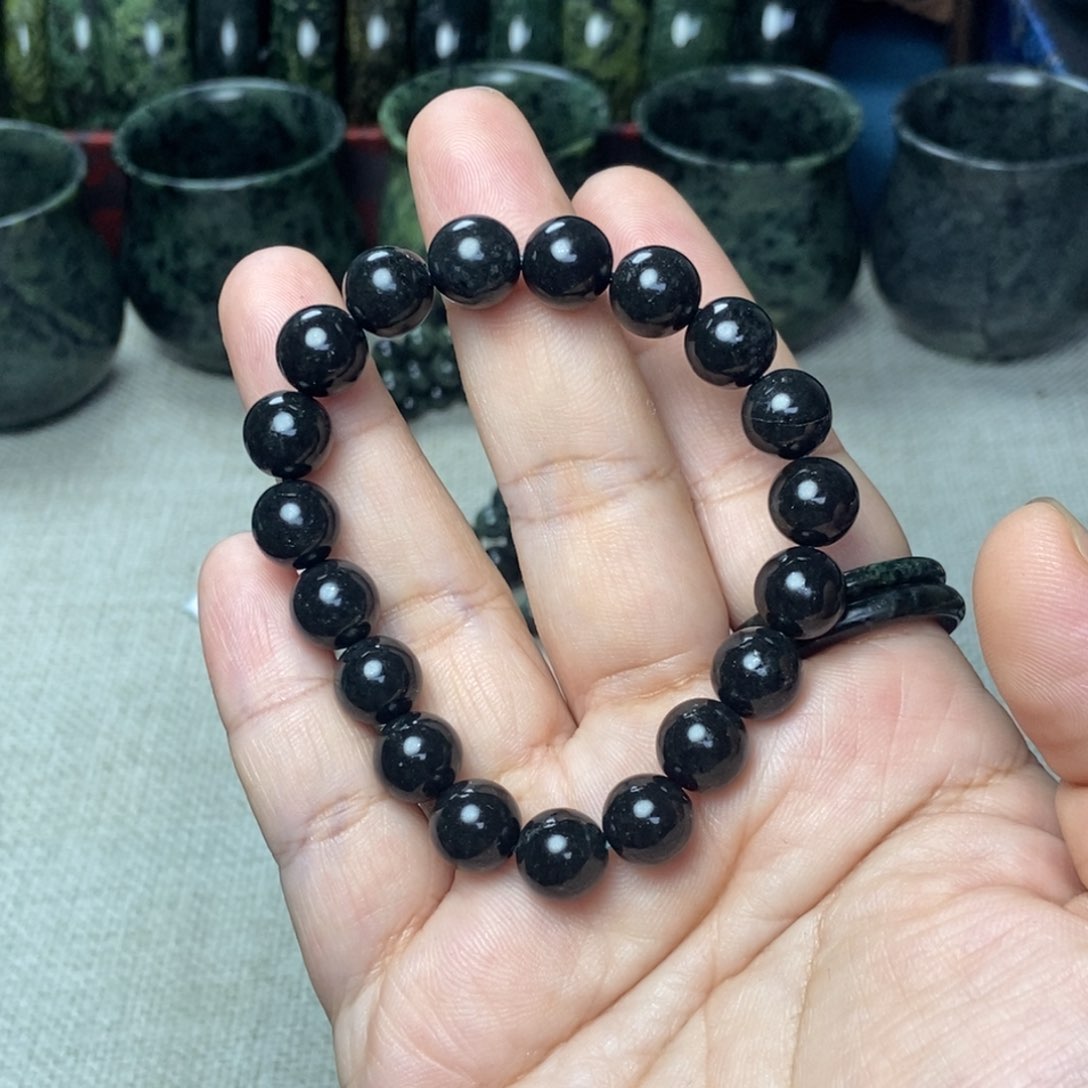 z***y蛇纹石玉未镶嵌颈饰黑包公项链70