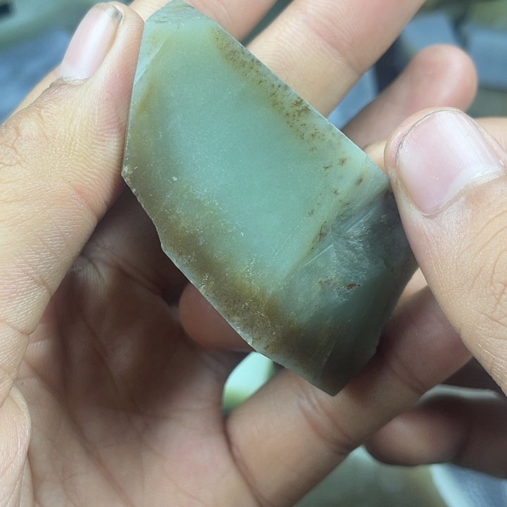 颈饰未镶嵌和田玉（糖玉）
