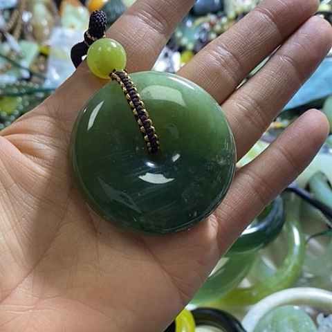 岫玉颈饰未镶嵌挂件