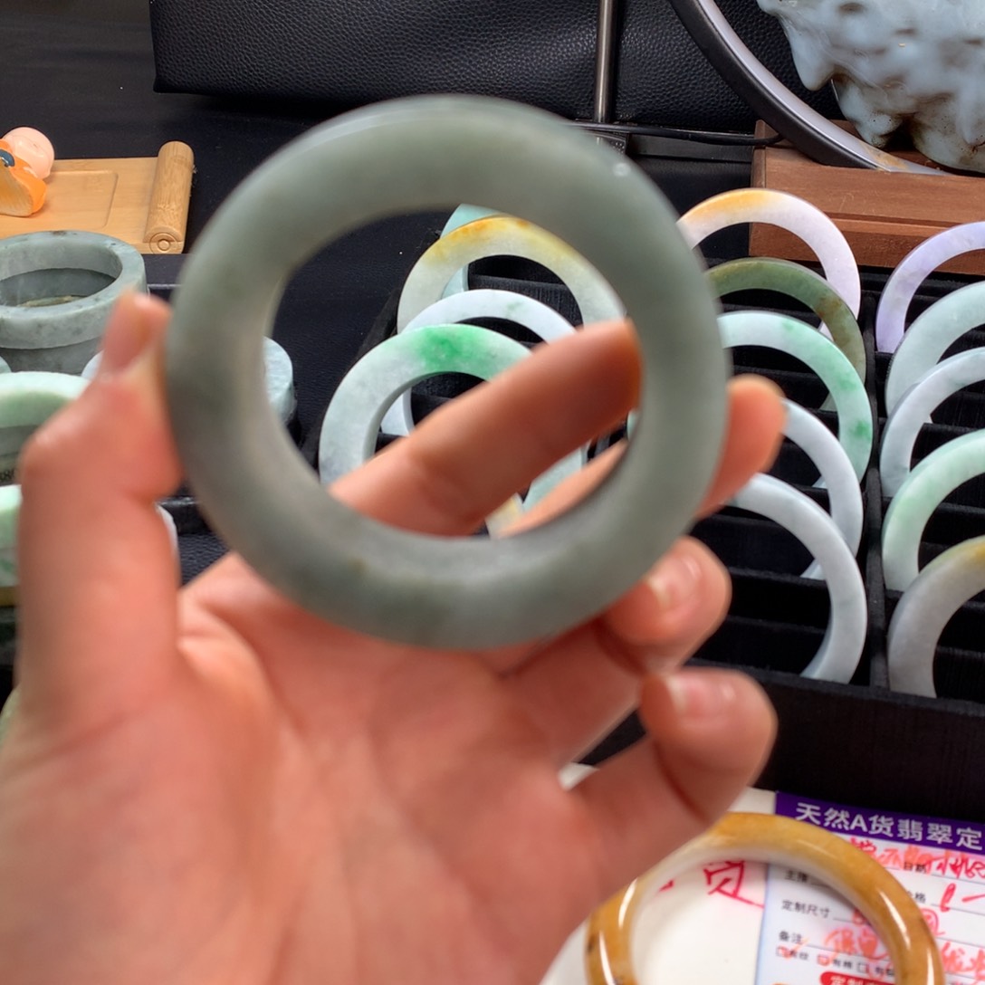 定制翡翠未镶嵌纯天然