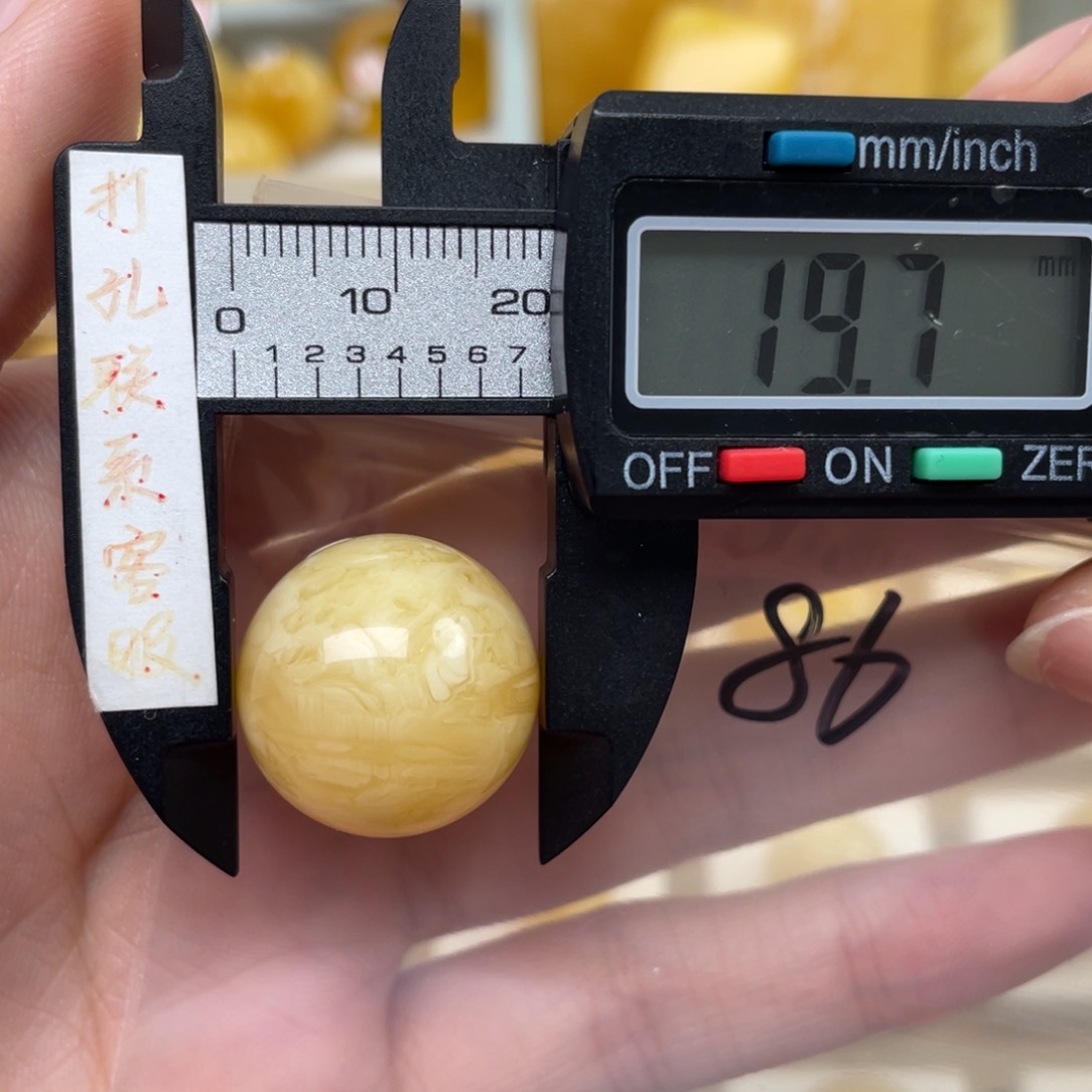 蜜蜡裸石未镶嵌聚****具蜜蜡