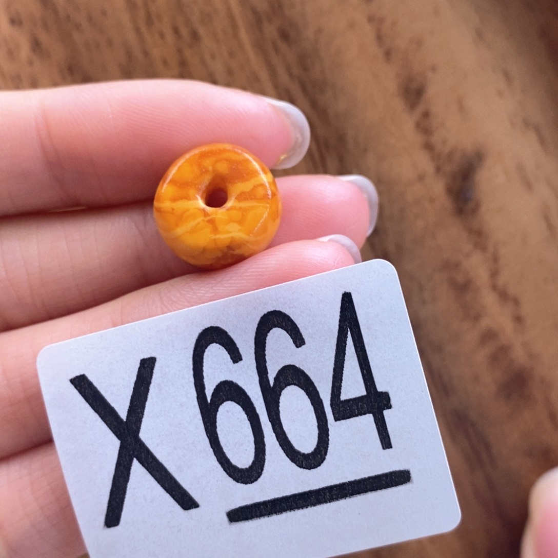 蜜蜡珠宝奇石未镶嵌