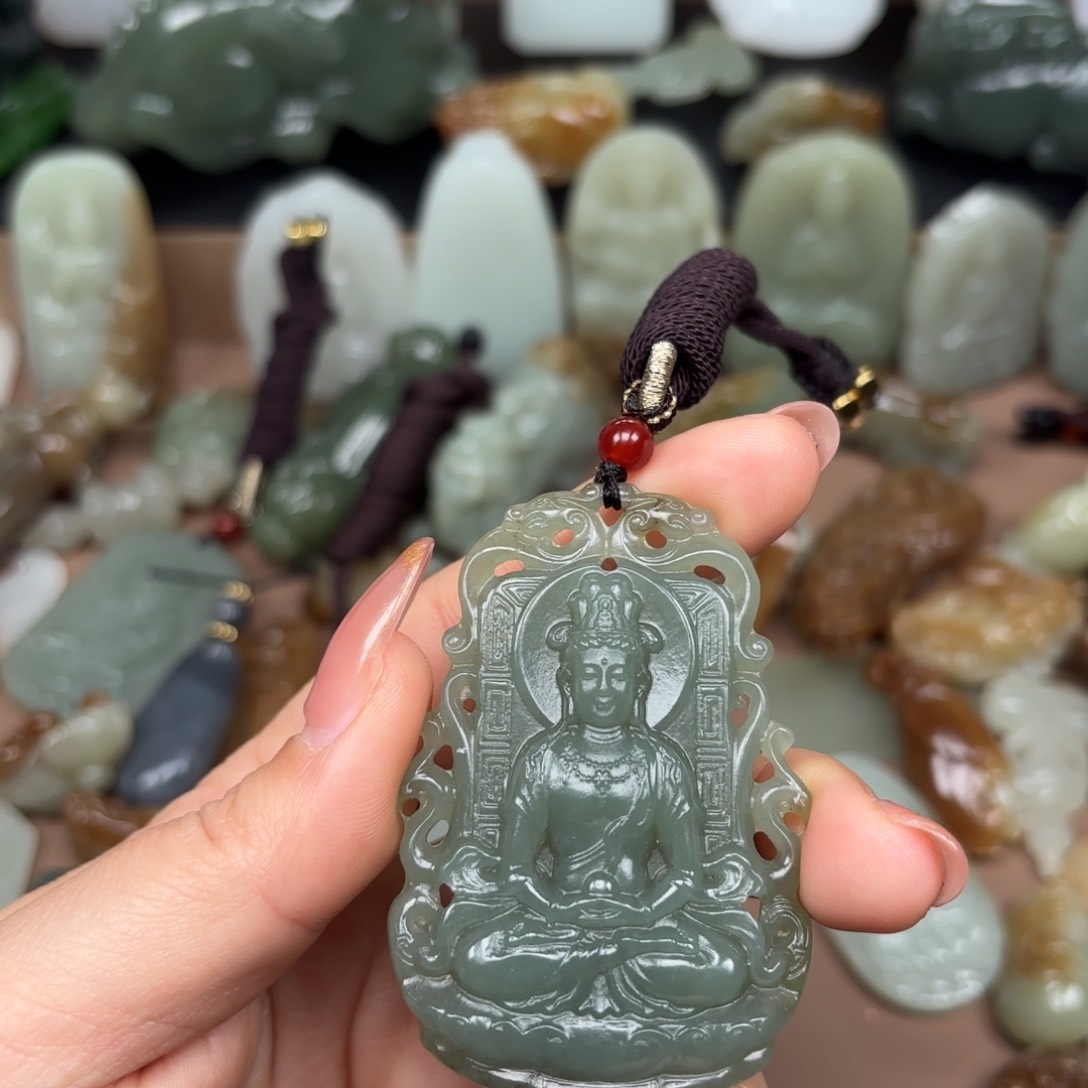 和田玉颈饰未镶嵌