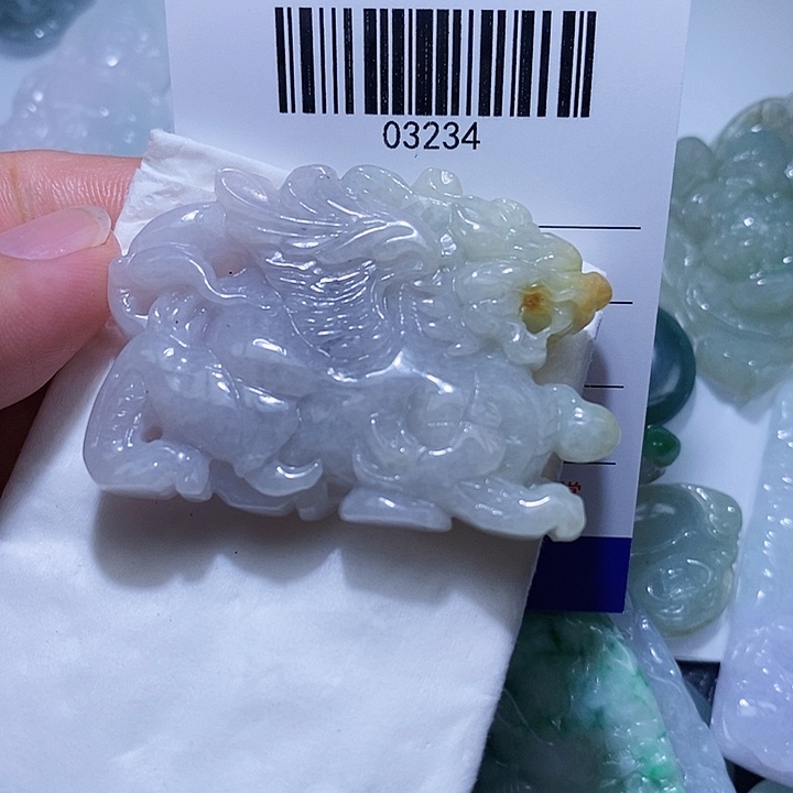 翡翠未镶嵌颈饰天光墟翡翠市场现金代购