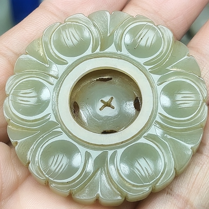 和田玉（青白玉）未镶嵌颈饰