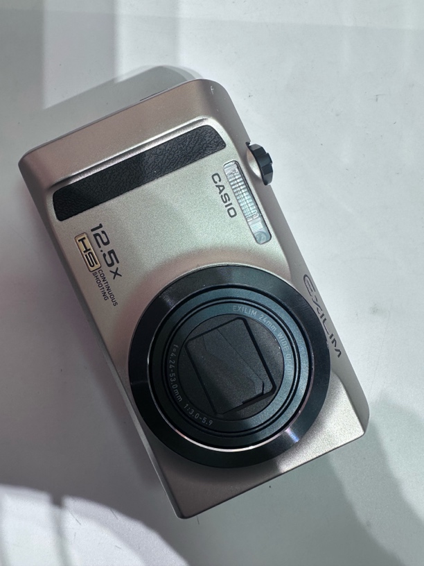 95新 Casio/卡西欧 卡西欧zr310冷暖色调可拍小长焦高清像素1600w