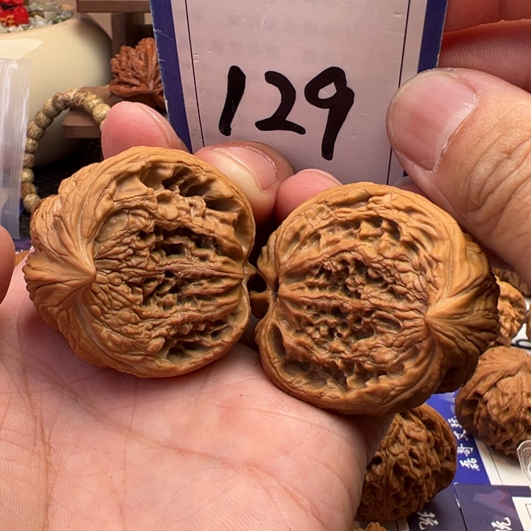 文玩核桃把件全品大粗筋鹰嘴40尺寸129号