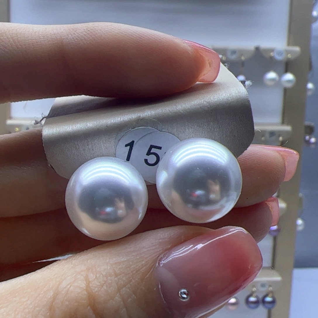 18K金镶嵌淡水珍珠耳饰