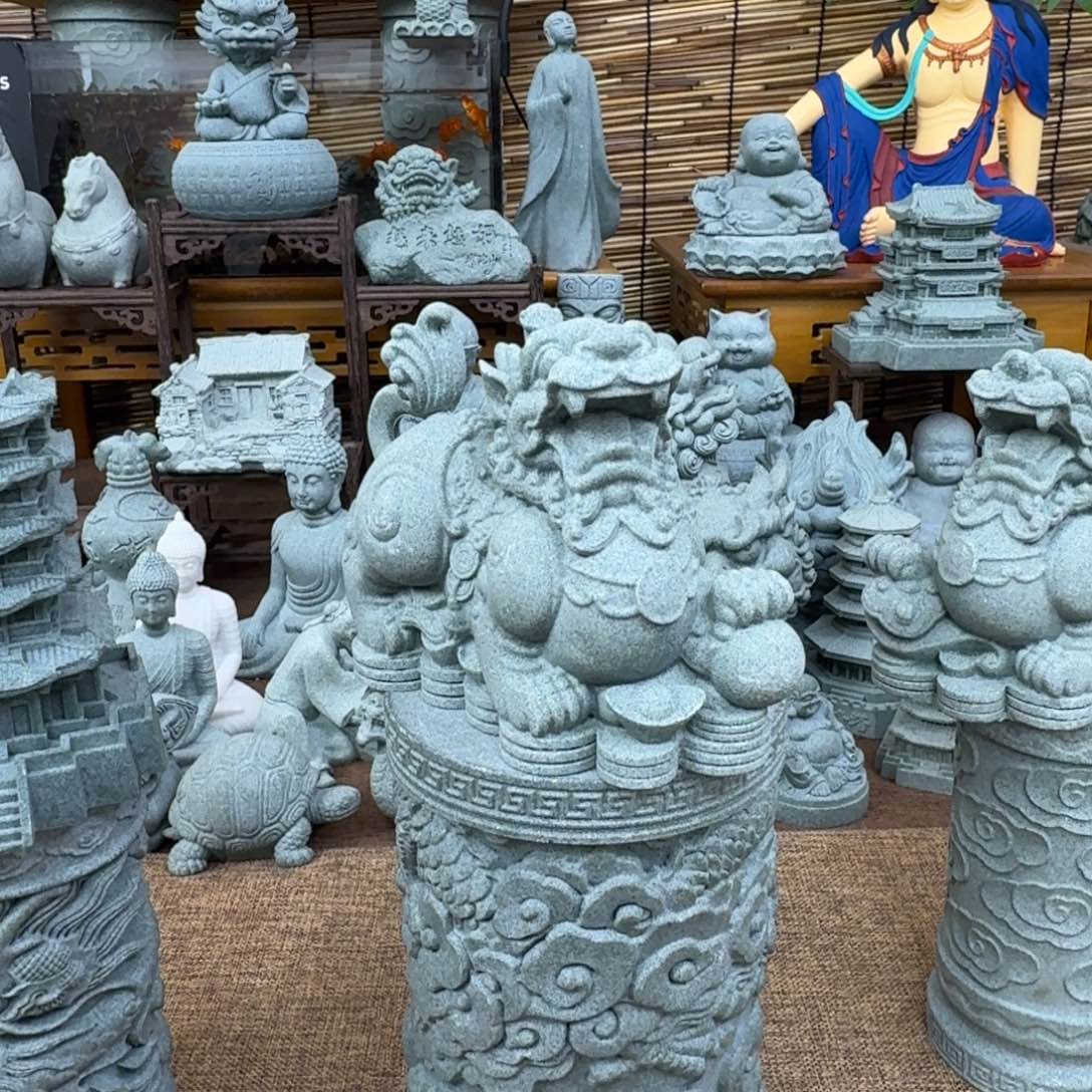 石材青砂石金钱貔貅一个脚踩宝球