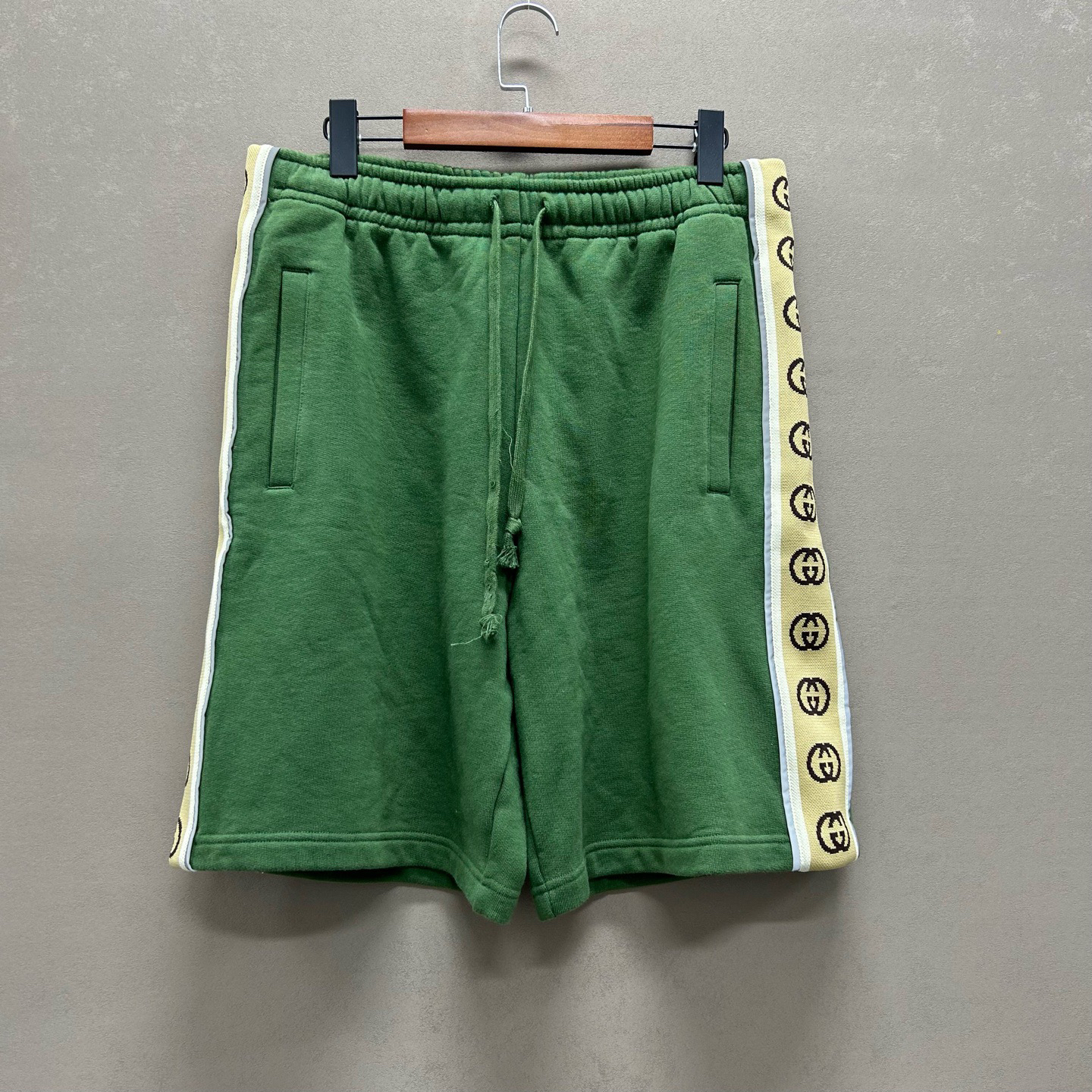 95新 GUCCI/古驰 绿色3M反光条满印短裤（pm）XS码 cl00583