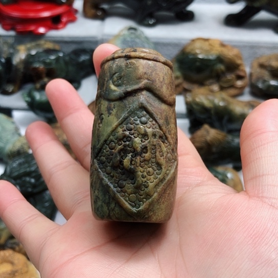 岫岩河磨玉（透闪石质玉）把件未镶嵌