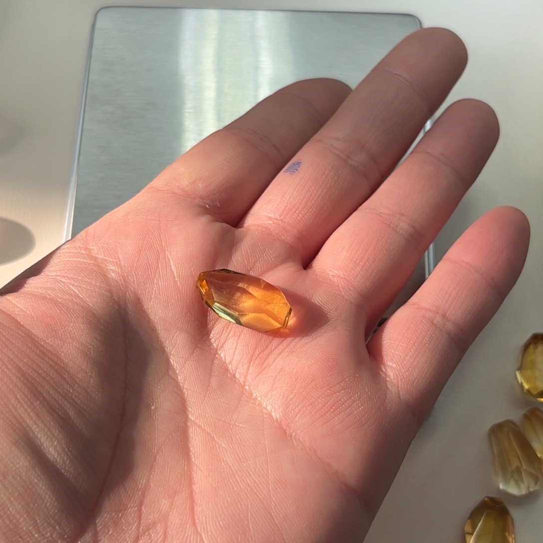 未镶嵌珠宝半成品水晶