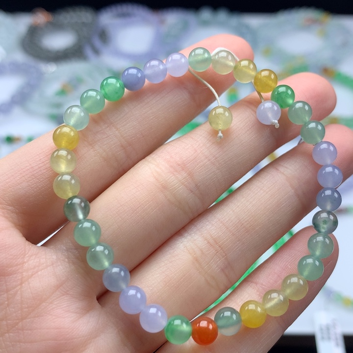 翡翠未镶嵌手镯卡