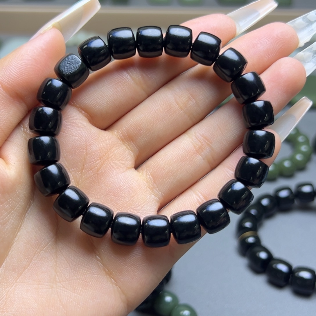 ****华和田玉未镶嵌手链